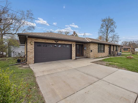 2nd image of 3018 9th St N