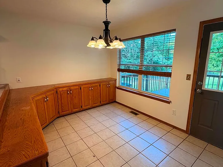 3436 S Moffet Ave — Photo 9