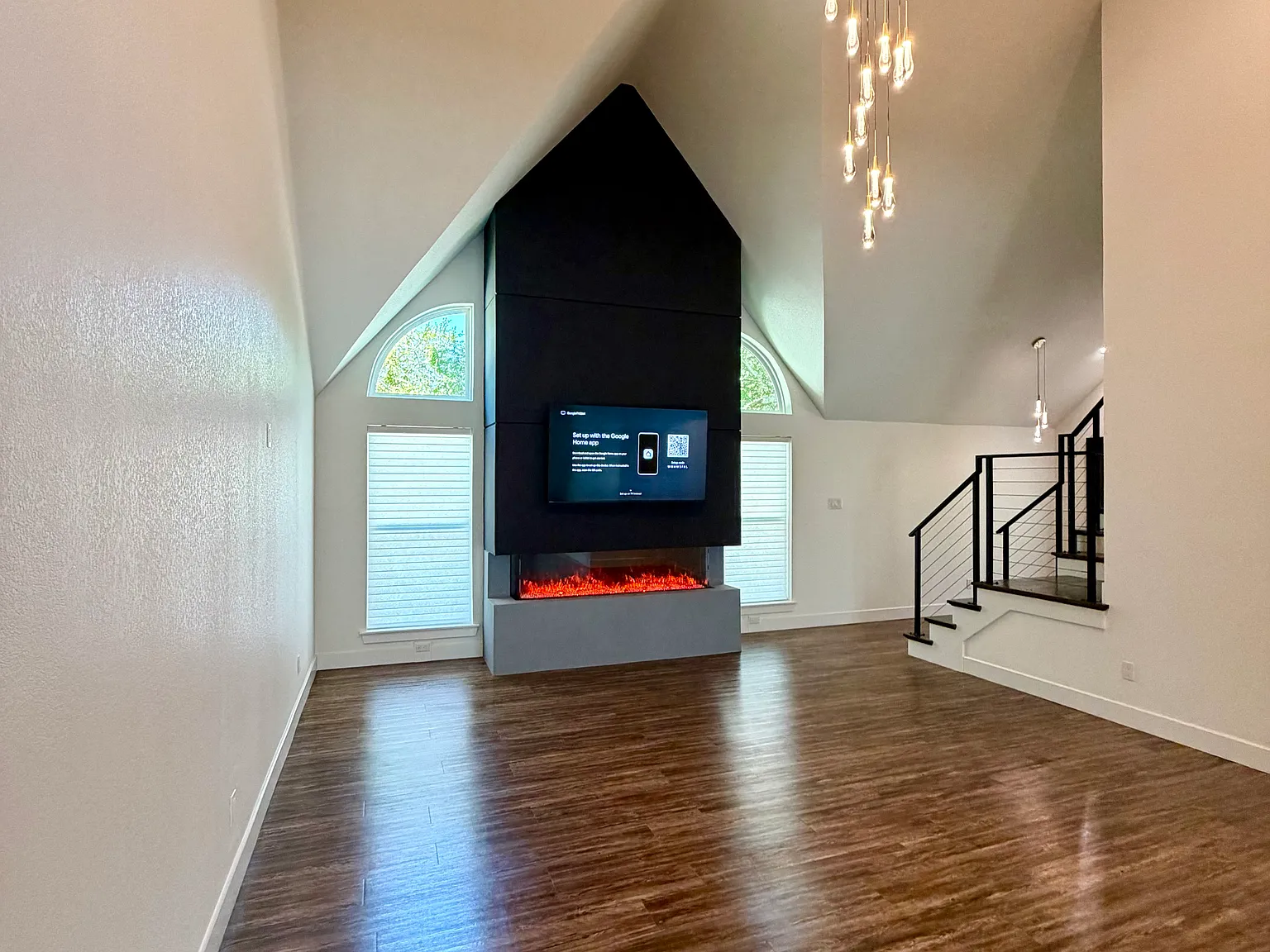 4 bed, 2652 sqft, $4,495 — Photo 2