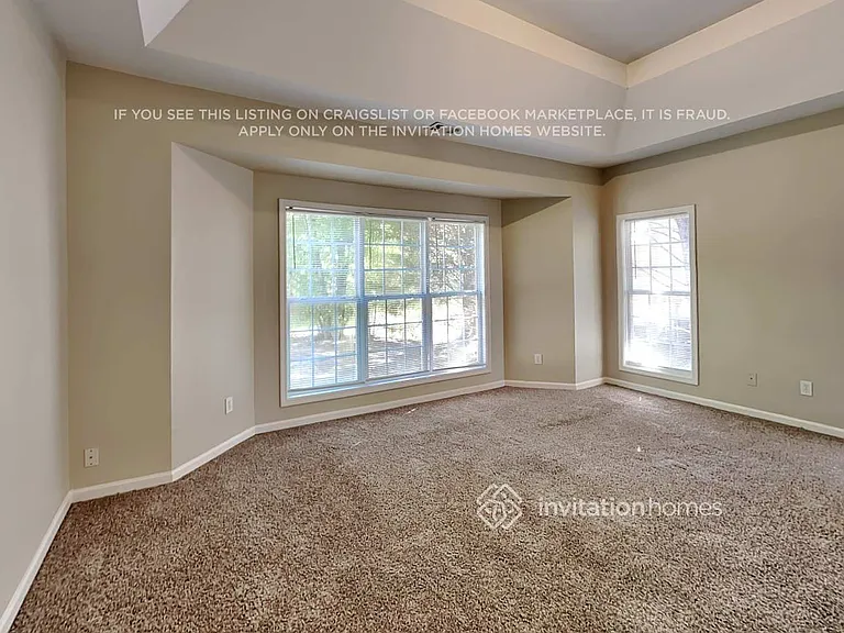 467 Greyhawk Way — Photo 10