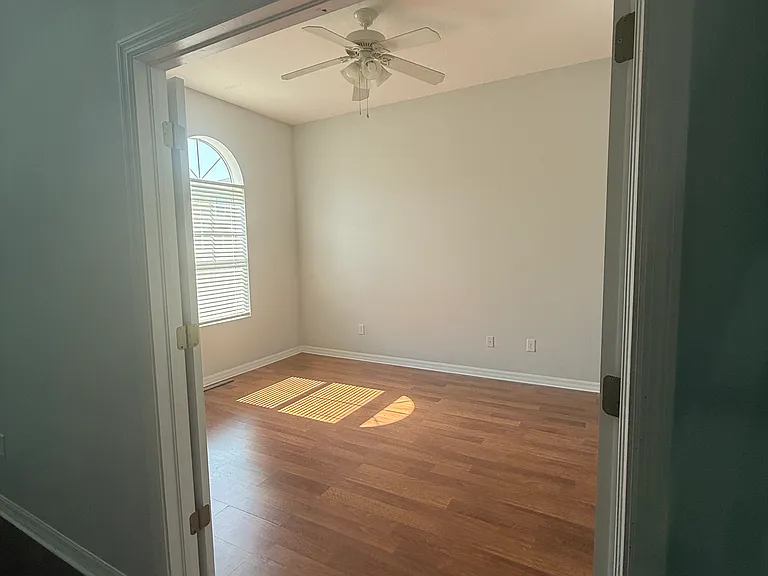 445 Bayou Village Dr — Photo 8