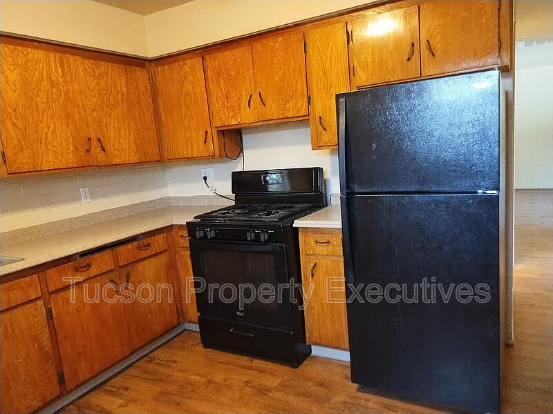 2 bed, 1.0 bath, 1000 sqft, $1,150 — Photo 1