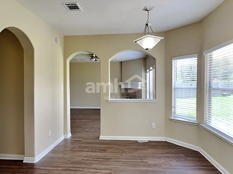 5122 Chase Park Gate St — Photo 4