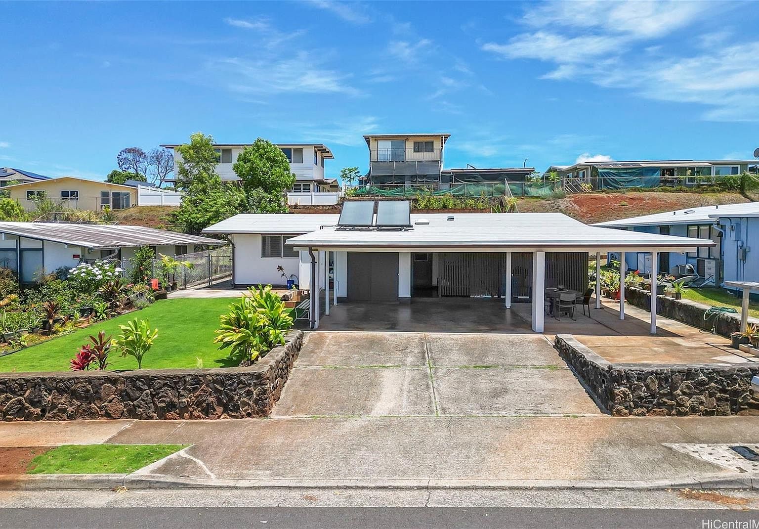 1381 Komo Mai Dr, Pearl City, HI 96782 MLS 202320156 Zillow