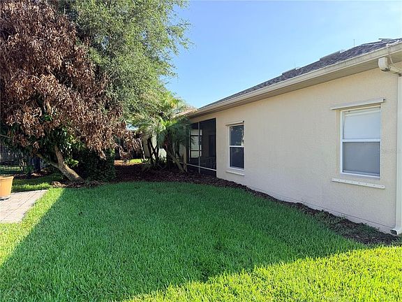 3rd image of 941 SHOREHAVEN DRIVE