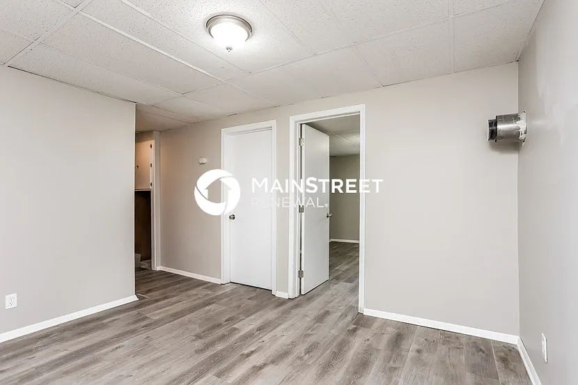 1700 Birch St — Photo 4