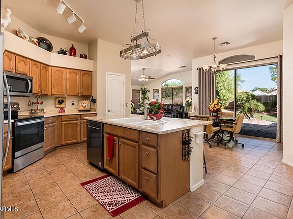 4th image of 3908 W Quail Ave