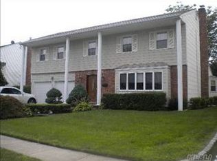 11 Cary Rd, New Hyde Park, NY 11040