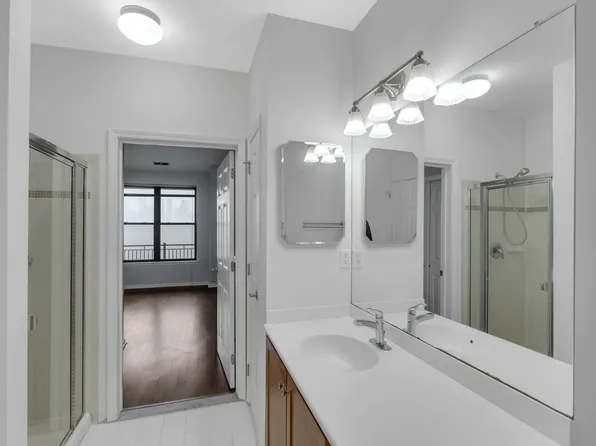 24 Avenue At Port Imperial image 12 of 28