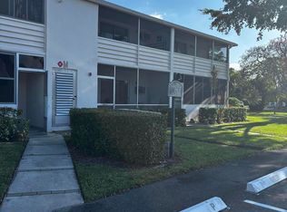 284 Windsor N #M, West Palm Beach, FL 33417
