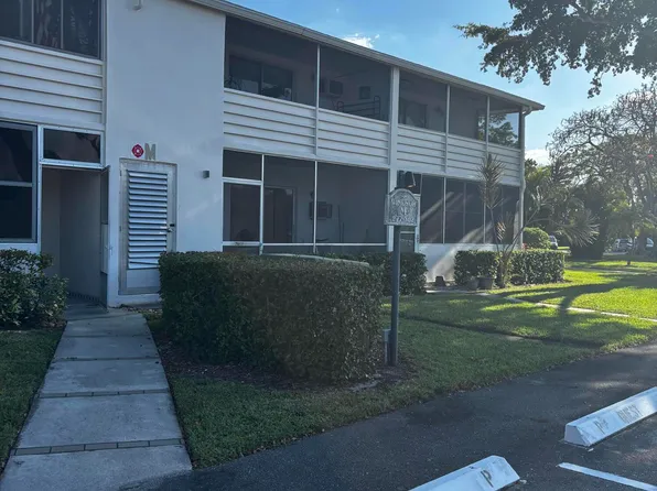 284 Windsor N, West Palm Beach, FL