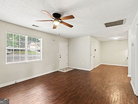 5th image of 209 E Wilson St APT 91