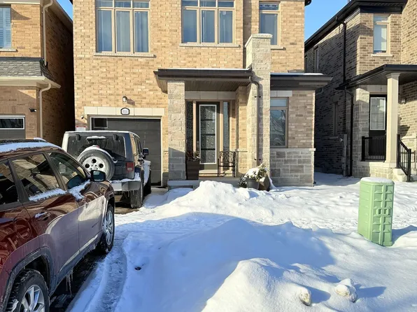 1000 Andrew Murdoch St, Oshawa, ON L1L 0S2