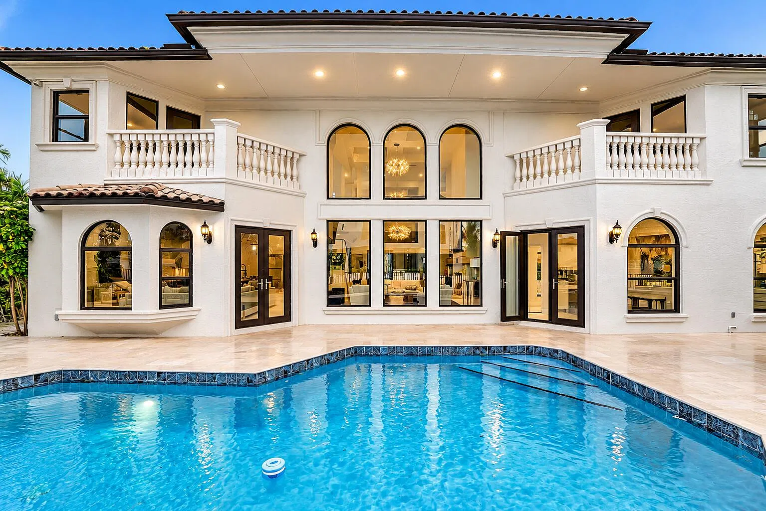 5 bed, 5.5 bath, 4059 sqft, $45,000 — Photo 1