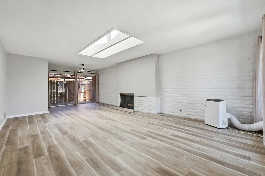 3 bed, 1212 sqft, $3,800 — Photo 4
