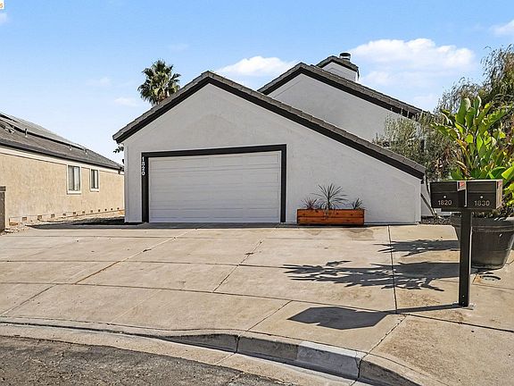 2nd image of 1820 Surfside Ct