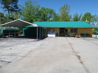 1612 Hanging Limb Hwy, Crawford, TN 38554