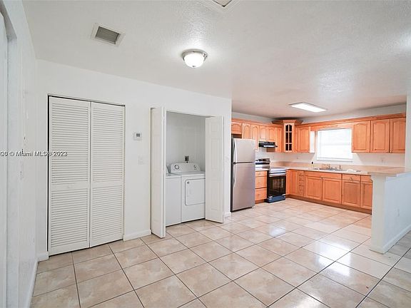 4th image of 9051 NW 20th Ave #9053