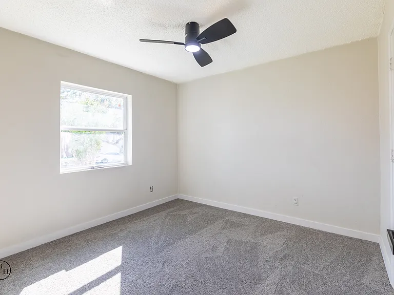 2318 May Ln — Photo 11