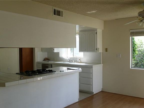 3rd image of 8839 Longden Ave