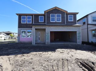 3180 Fall Harvest Dr, Zephyrhills, FL 33540