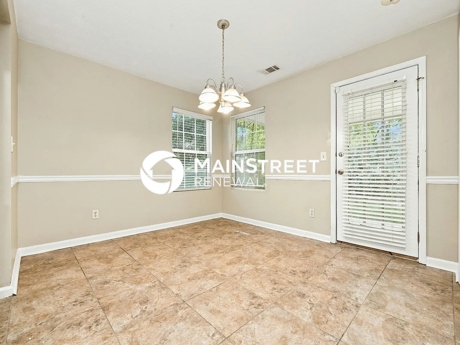 2752 Culver Cir — Photo 3