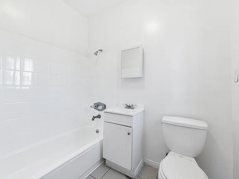 511 Echandia St #1/2 — Photo 6