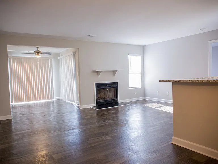 Gardenwood Residences — Photo 25