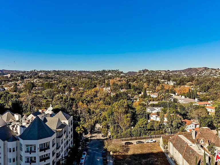 10350 Wilshire Blvd #1102 — Photo 15