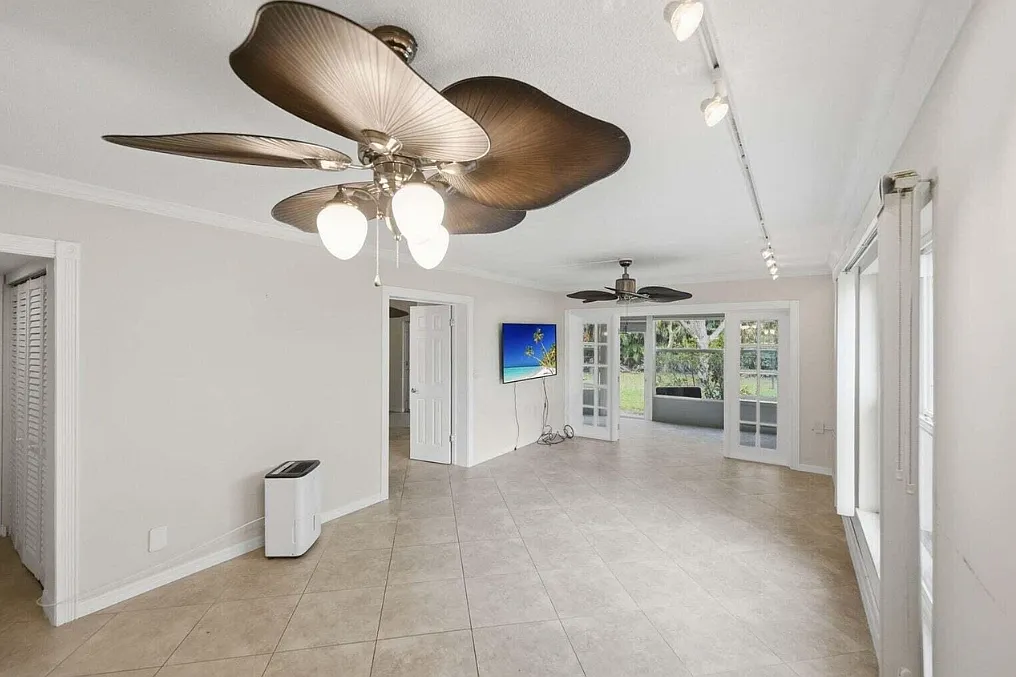 2 bed, 1095 sqft, $2,000 — Photo 4