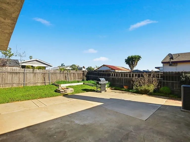 1830 Thelborn Way — Photo 34
