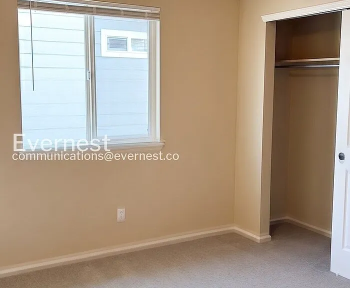 1121 Fenwick Dr — Photo 15