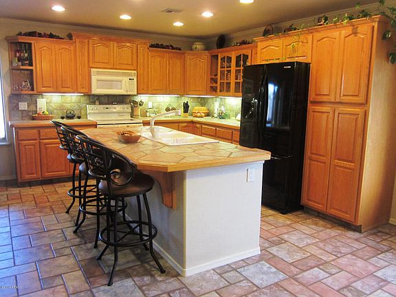 4th image of 5650 W Greenbriar Dr