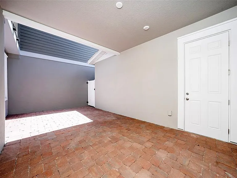 2408 Celebration Blvd — Photo 16