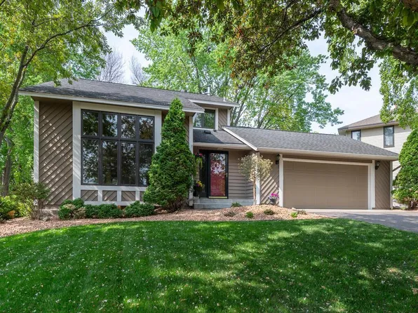 5705 Quinwood Ln N, Plymouth, MN 55442
