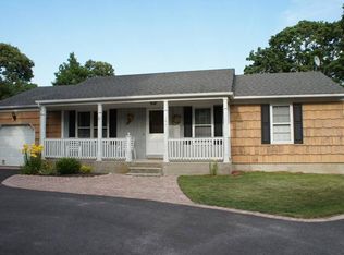 141 Old Neck Rd, Center Moriches, NY 11934