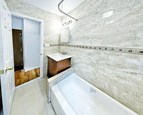 Rented by Union Square Property Management | media 4