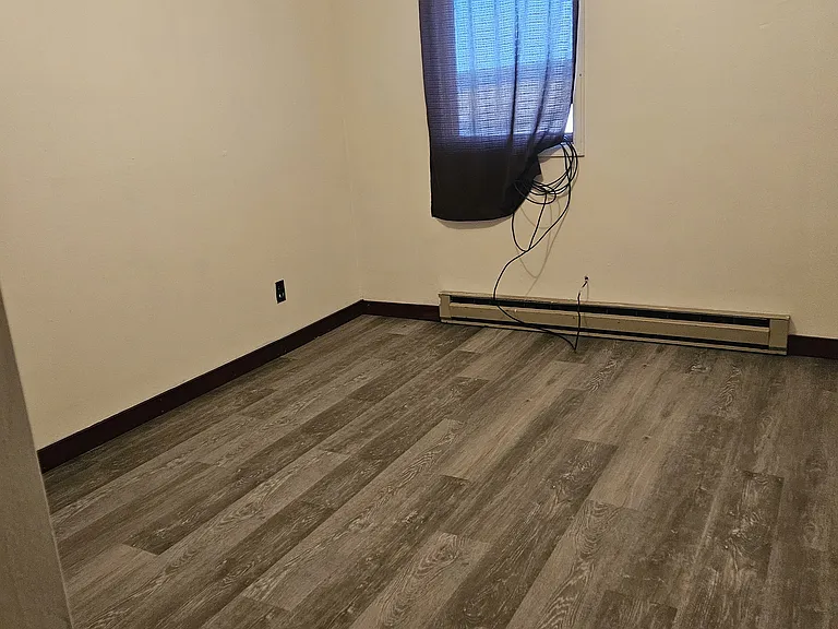 2nd bedroom downstairs