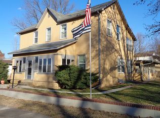 814 S 4th St, Atchison, KS 66002