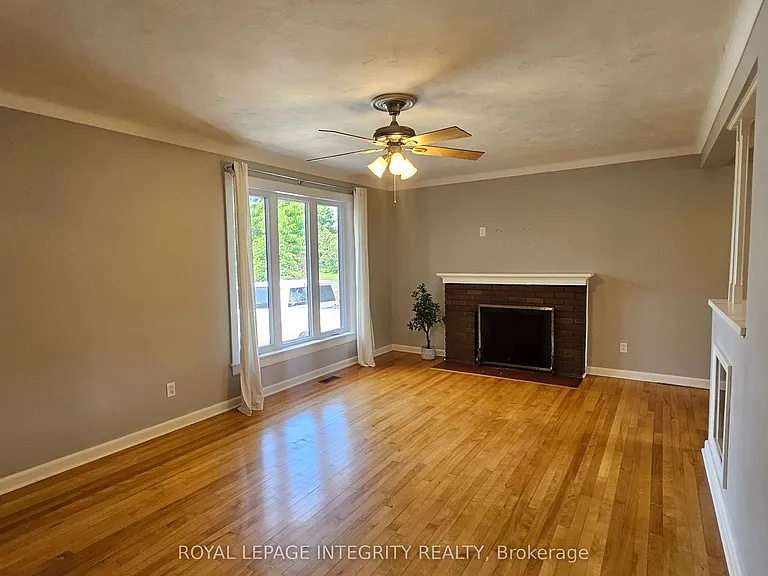 1764 Gage Cres — Photo 26
