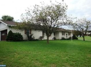 2015 Mountain Rd, Hamburg, PA 19526