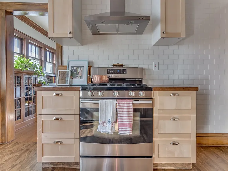 3731 Columbus Ave — Photo 14