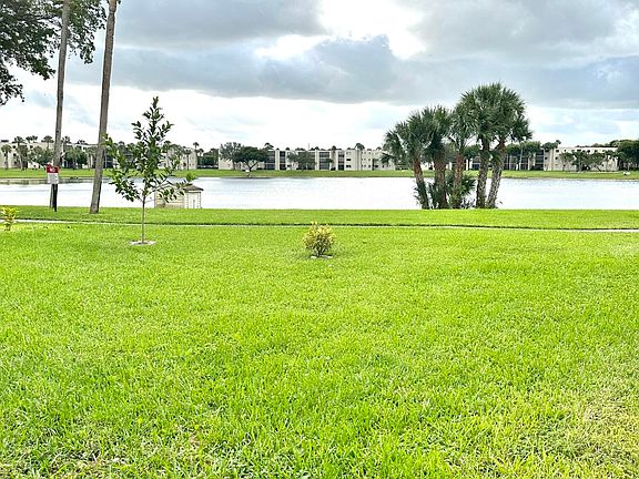 5th image of 5190 Las Verdes Circle #105