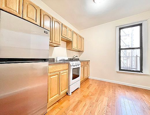 1st image of 303 E 91st St #2R