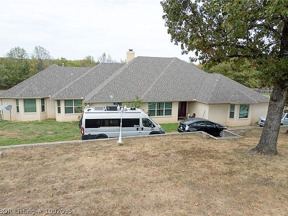 2nd image of 5300 Spring Mountain Rd