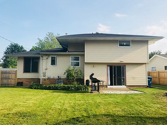 2nd image of 21860 Overlook Dr