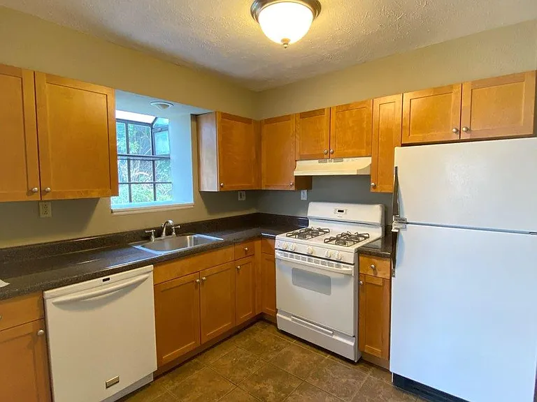 7631 Delmar Blvd #1 — Photo 5