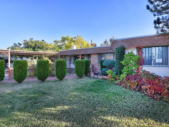 4th image of 2606 Desert Garden Ln SW