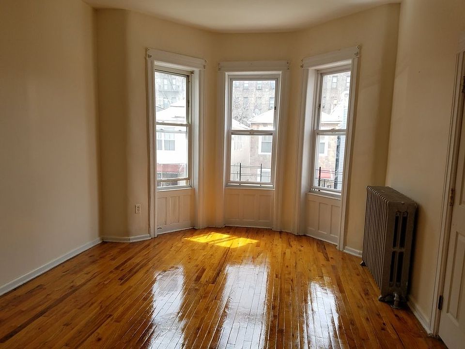 1st image of 97 E 31st St #2