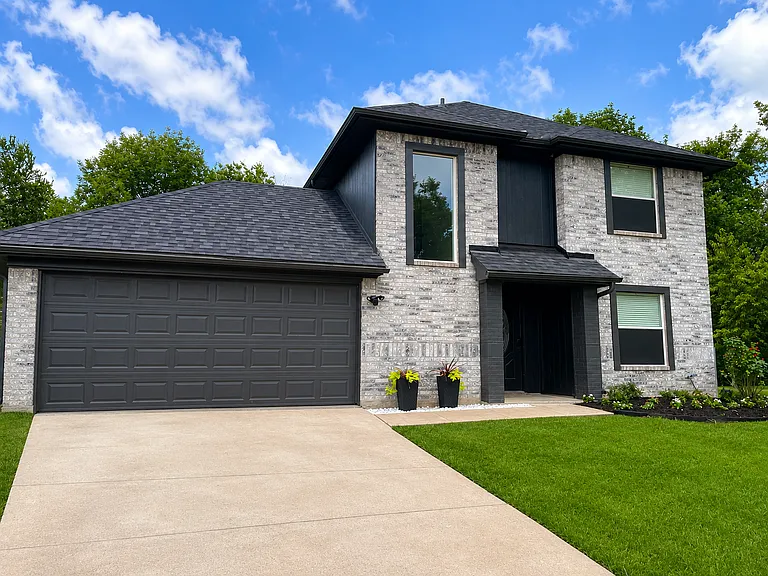 1705 Creekside Ave — Photo 1